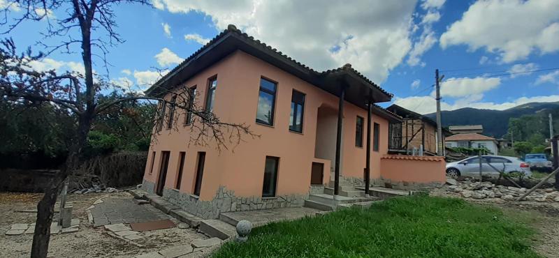 Продава  Къща област Пловдив , гр. Клисура , 180 кв.м | 75328515