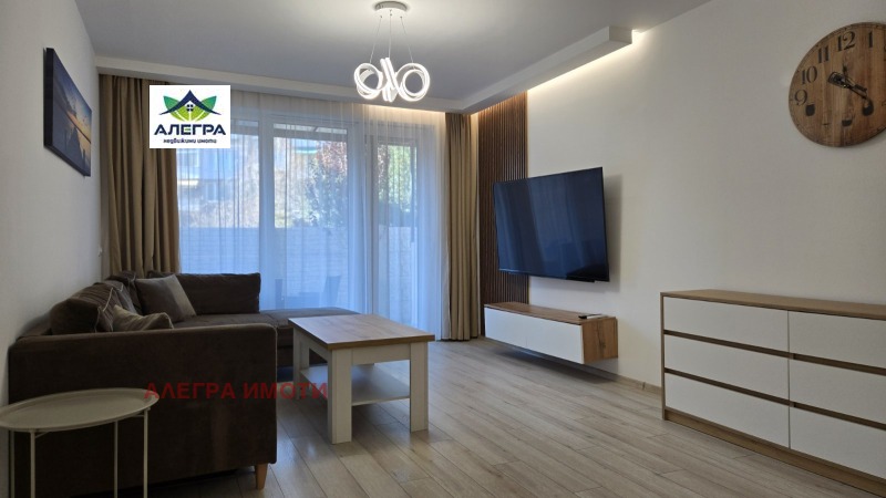 Продава КЪЩА, гр. Пазарджик, Идеален център, снимка 2 - Къщи - 53095345