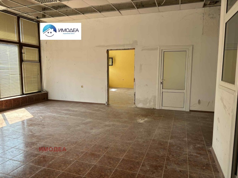 Продава ПРОМ. ПОМЕЩЕНИЕ в град Велико Търново, Чолаковци - 285 кв.м / 72 000 € » 140 819.76 лв., ИМОДЕА