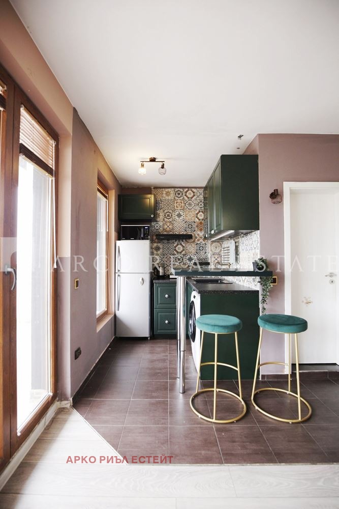 Продава  1-стаен град София , Света Троица , 57 кв.м | 67651426 - изображение [2]