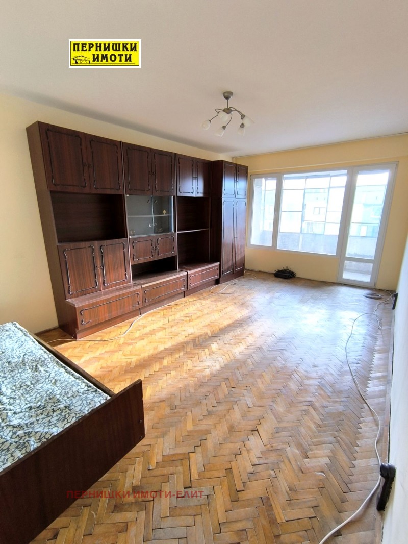 Продава 2-СТАЕН, гр. Перник, Изток, снимка 4 - Апартаменти - 52627445