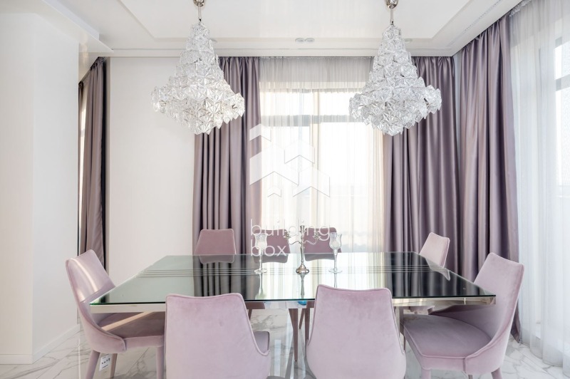 En venta  3+ dormitorios Plovdiv , Jristo Smirnenski , 372 metros cuadrados | 73078244