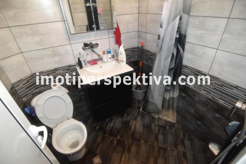 Продава ЕТАЖ ОТ КЪЩА, гр. Пловдив, Кършияка, снимка 9 - Етаж от къща - 53185747