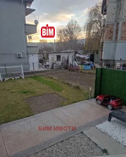 Продава ЕТАЖ ОТ КЪЩА, гр. Пловдив, Западен, снимка 5 - Етаж от къща - 53340599