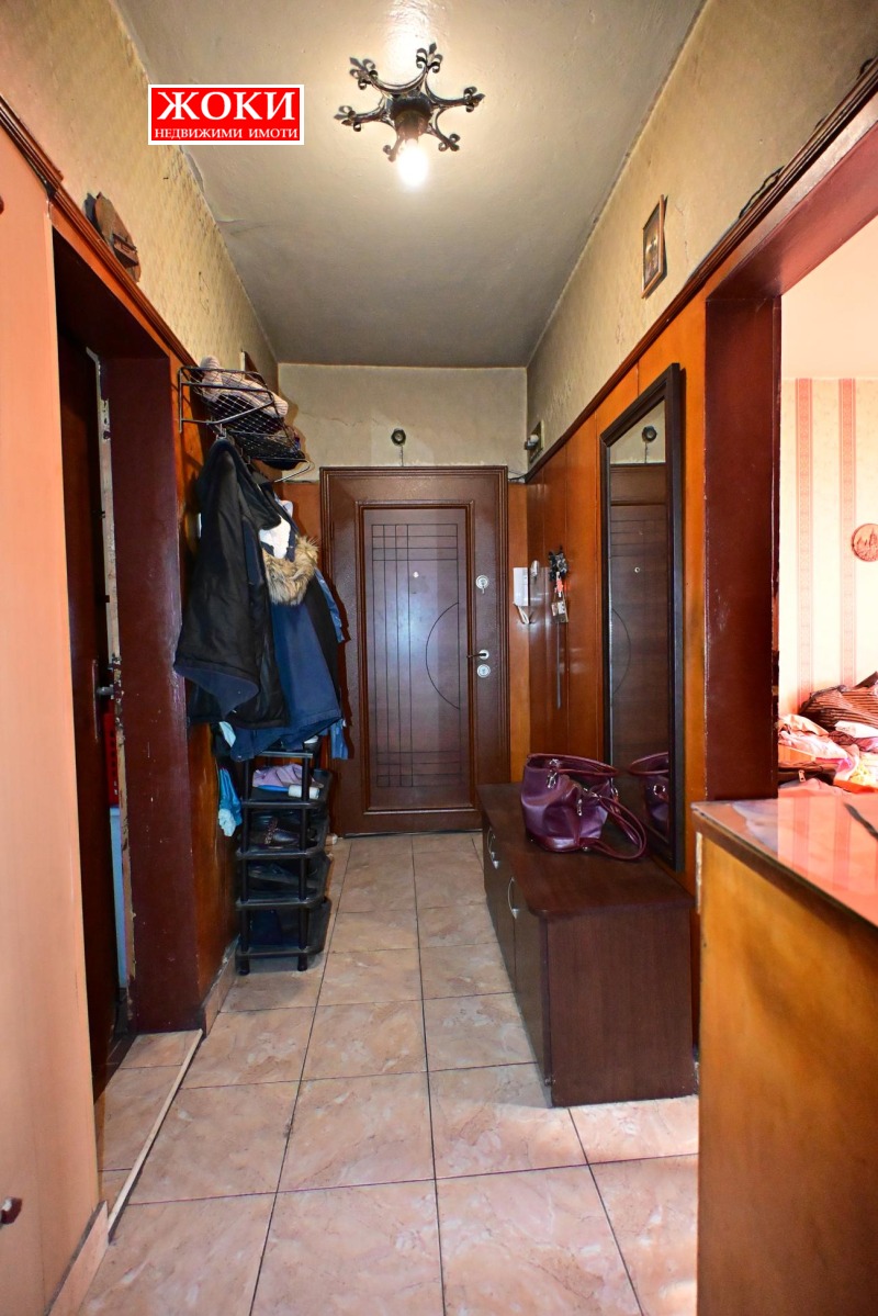 Продава  2-стаен град Перник , Център , 56 кв.м | 57588990 - изображение [5]