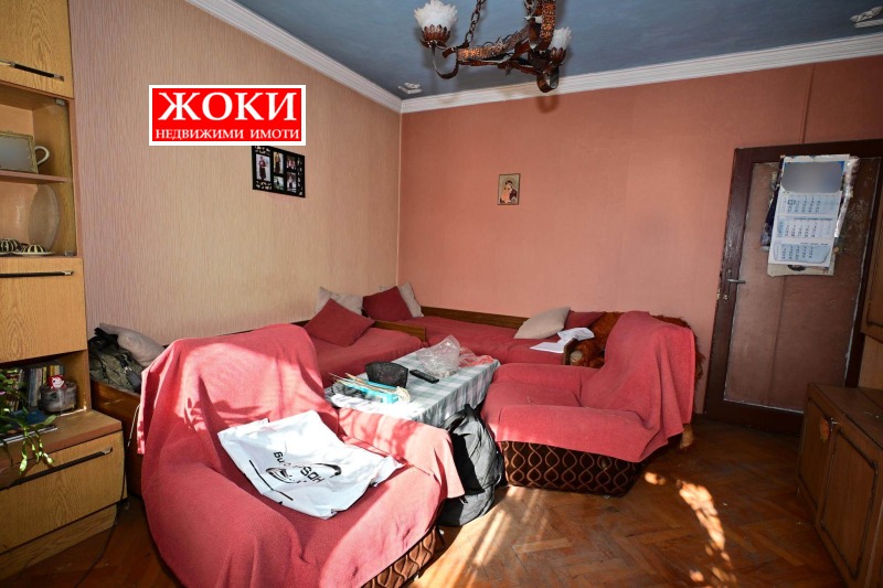 Продава  2-стаен град Перник , Център , 56 кв.м | 57588990 - изображение [2]