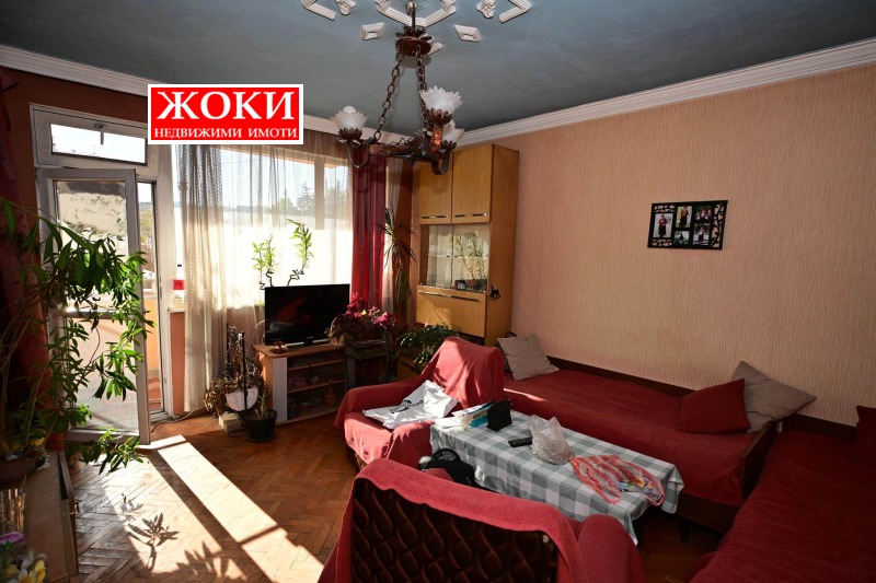 Продава  2-стаен град Перник , Център , 56 кв.м | 57588990