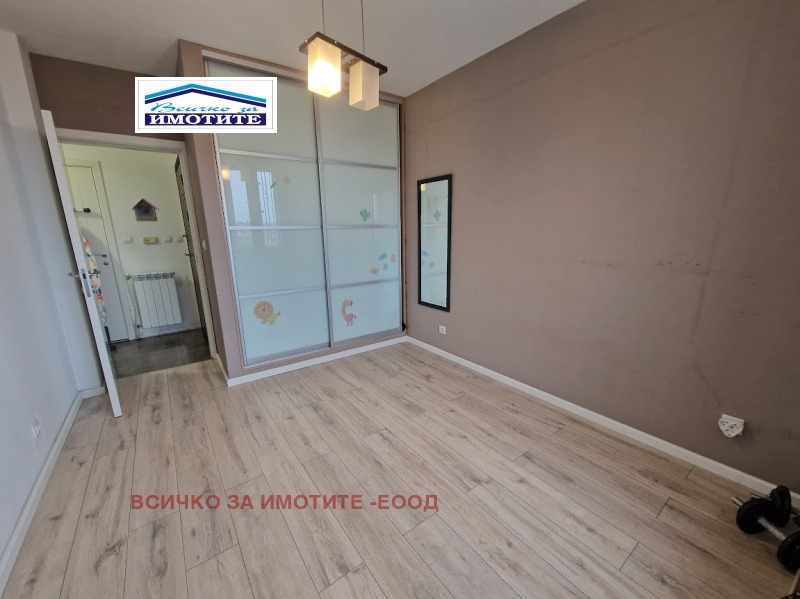 De vânzare  2 dormitoare Ruse , Țentâr , 99 mp | 36353136 - imagine [2]