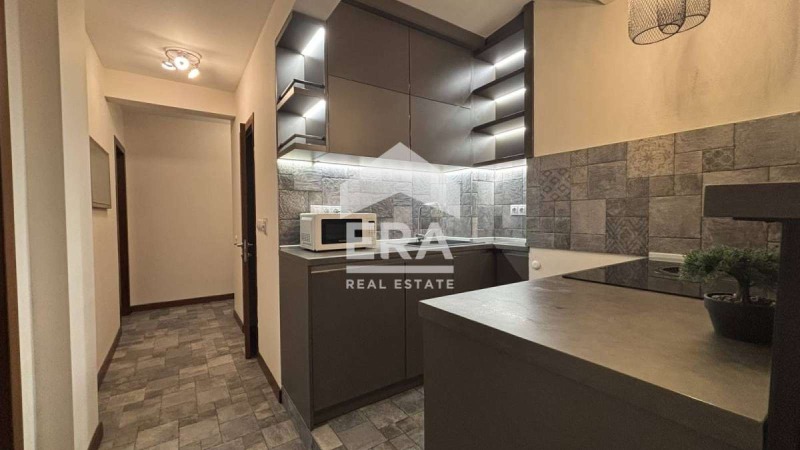 Продава  3-стаен град Варна , ВИНС-Червен площад , 70 кв.м | 83833320