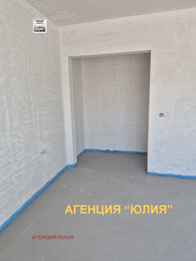 À venda  Mais de 3 quartos Plovdiv , Ostromila , 370 m² | 90277495 - imagem [8]