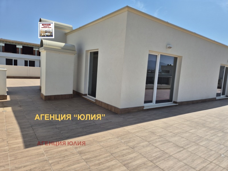 À venda  Mais de 3 quartos Plovdiv , Ostromila , 370 m² | 90277495 - imagem [14]