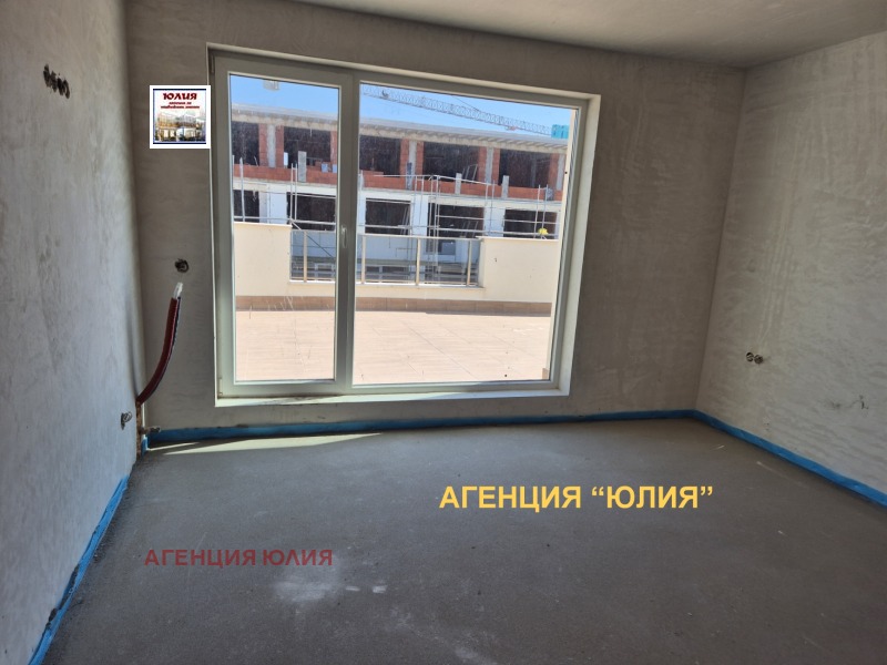 À venda  Mais de 3 quartos Plovdiv , Ostromila , 370 m² | 90277495 - imagem [6]