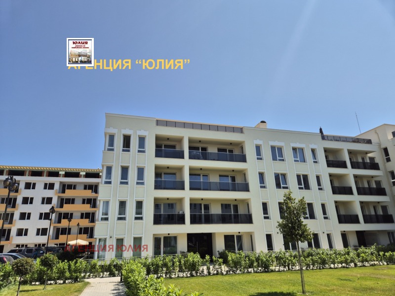 À venda  Mais de 3 quartos Plovdiv , Ostromila , 370 m² | 90277495