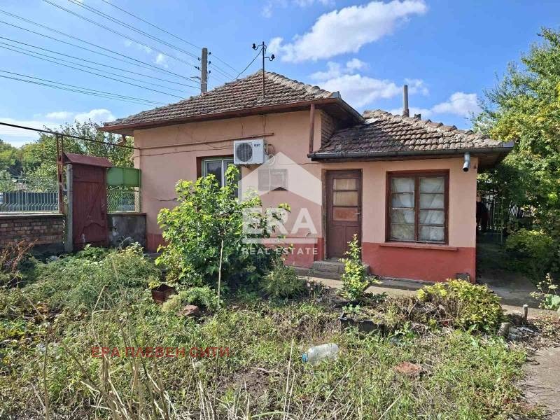 Продава КЪЩА, гр. Долна Митрополия, област Плевен