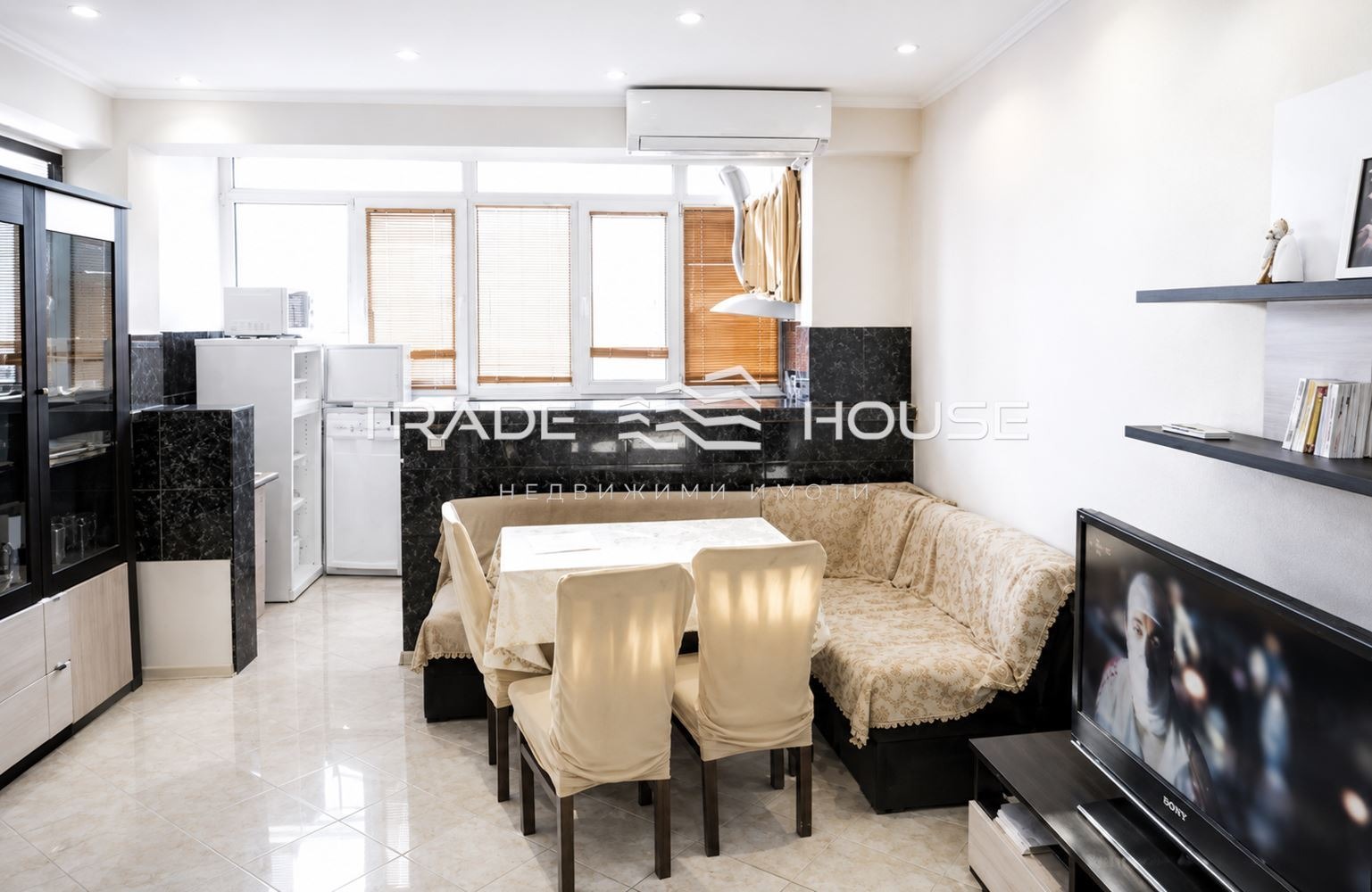 Продава 3-СТАЕН, гр. Пловдив, Изгрев, снимка 2 - Апартаменти - 54997324