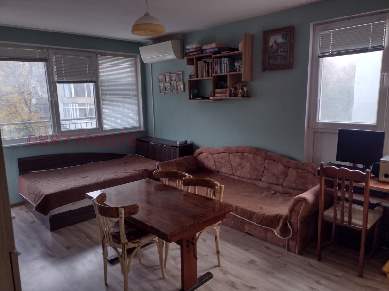 Продава 3-СТАЕН, гр. Варна, Окръжна болница-Генерали, снимка 2 - Апартаменти - 53120013