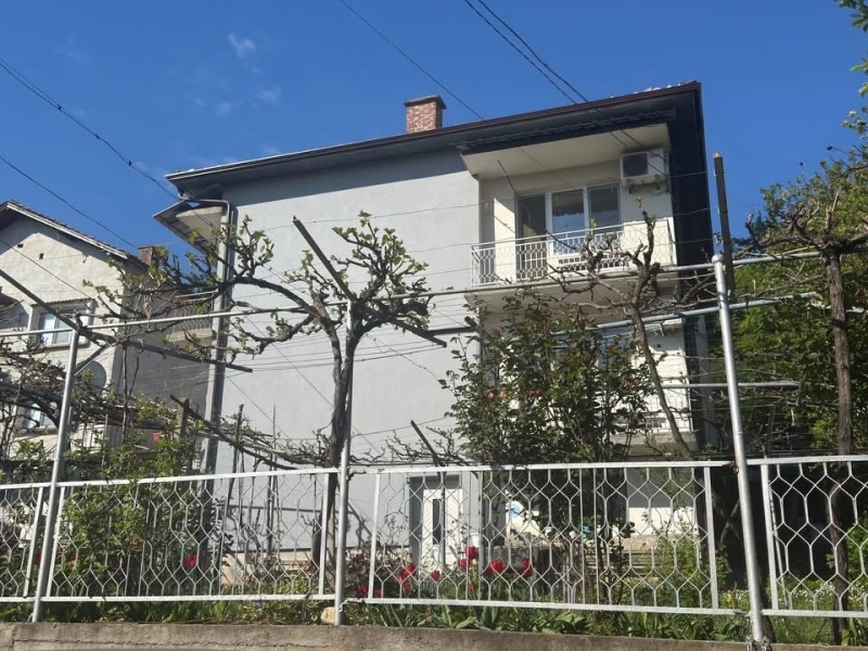 Продава ЕТАЖ ОТ КЪЩА в град Монтана, Парта 1 - 103 кв.м / 138 000 € » 269 904.54 лв., ИМОТИ МОНТИ