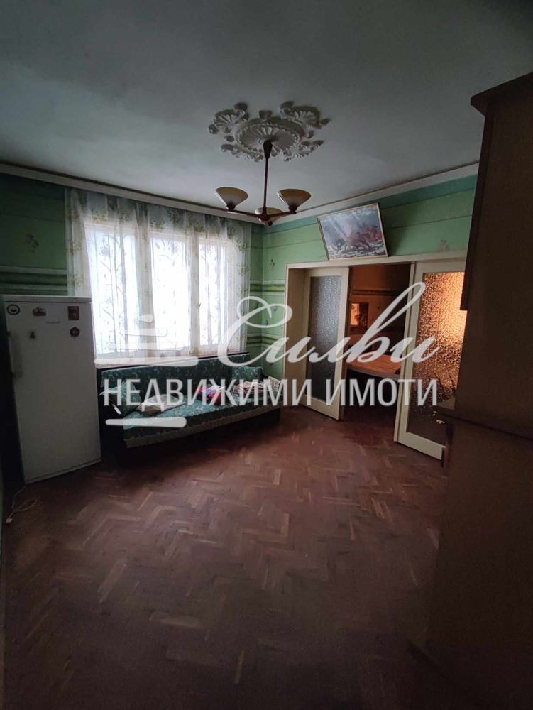 Продава  Етаж от къща град Шумен , Добруджански , 282 кв.м | 62011391 - изображение [9]