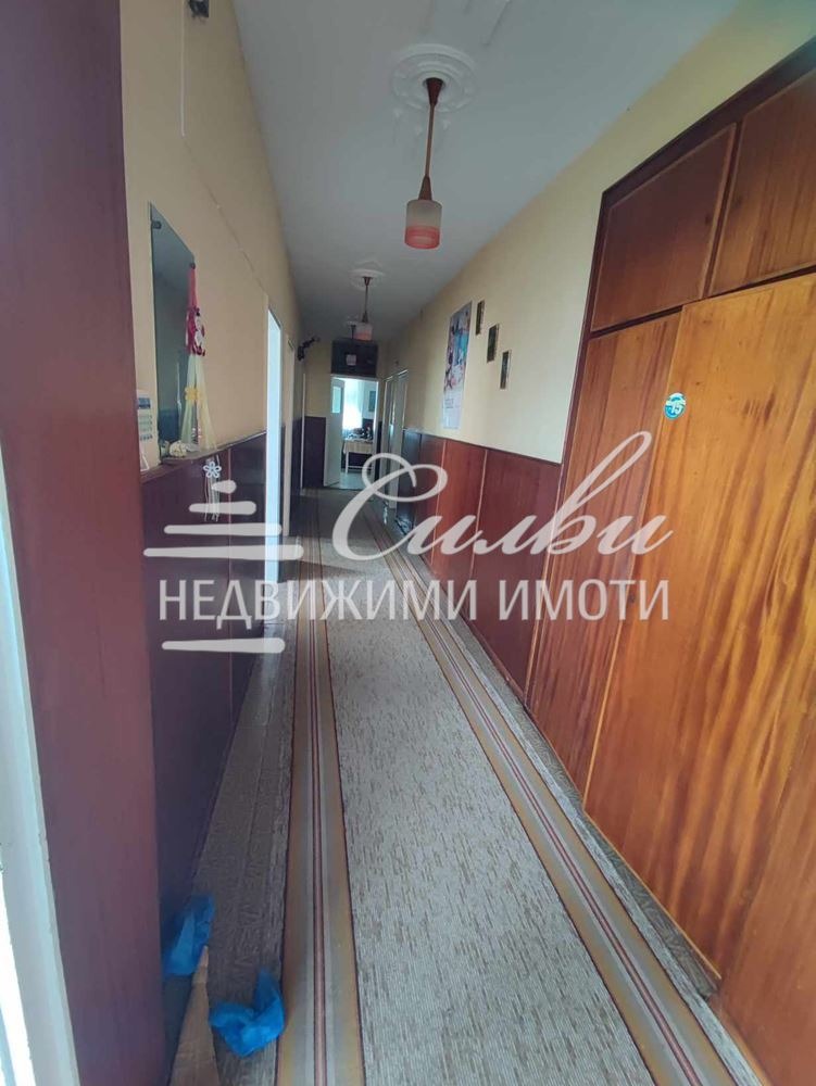 Продава  Етаж от къща град Шумен , Добруджански , 282 кв.м | 62011391 - изображение [12]