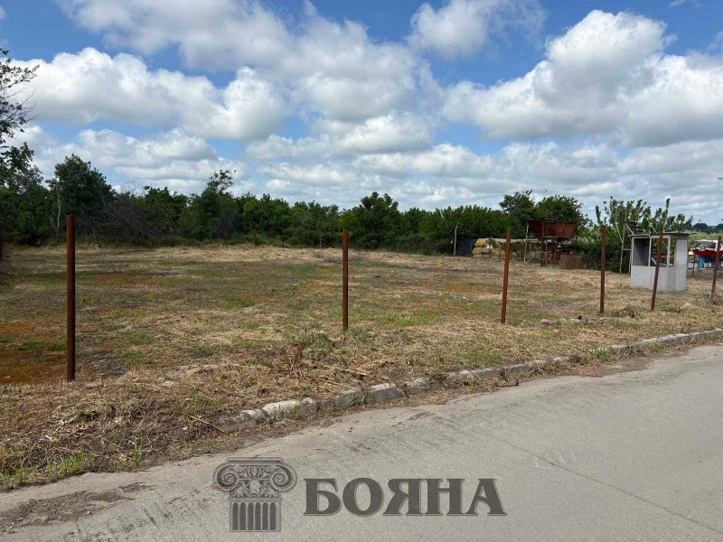 Eladó  Cselekmény Ruse , Promislena zona - Iztok , 1612 négyzetméter | 64470600