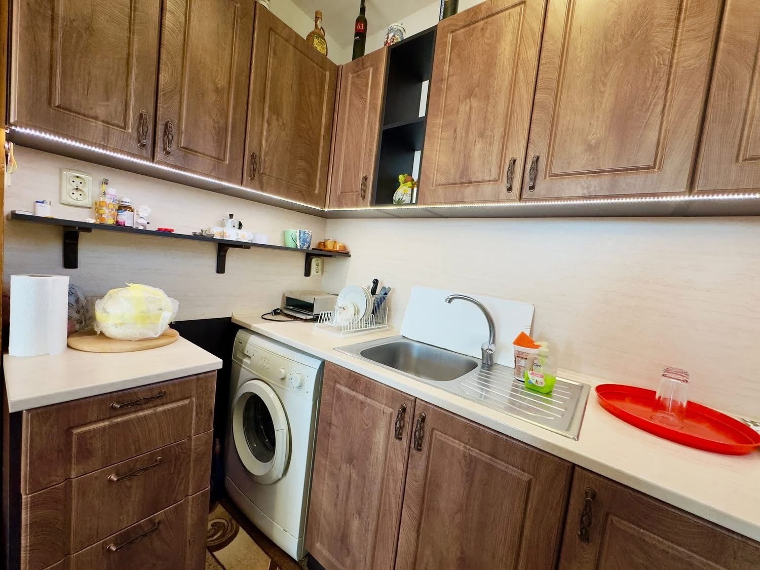 Продава ЕТАЖ ОТ КЪЩА, гр. Монтана, Парта 1, снимка 3 - Етаж от къща - 54299171