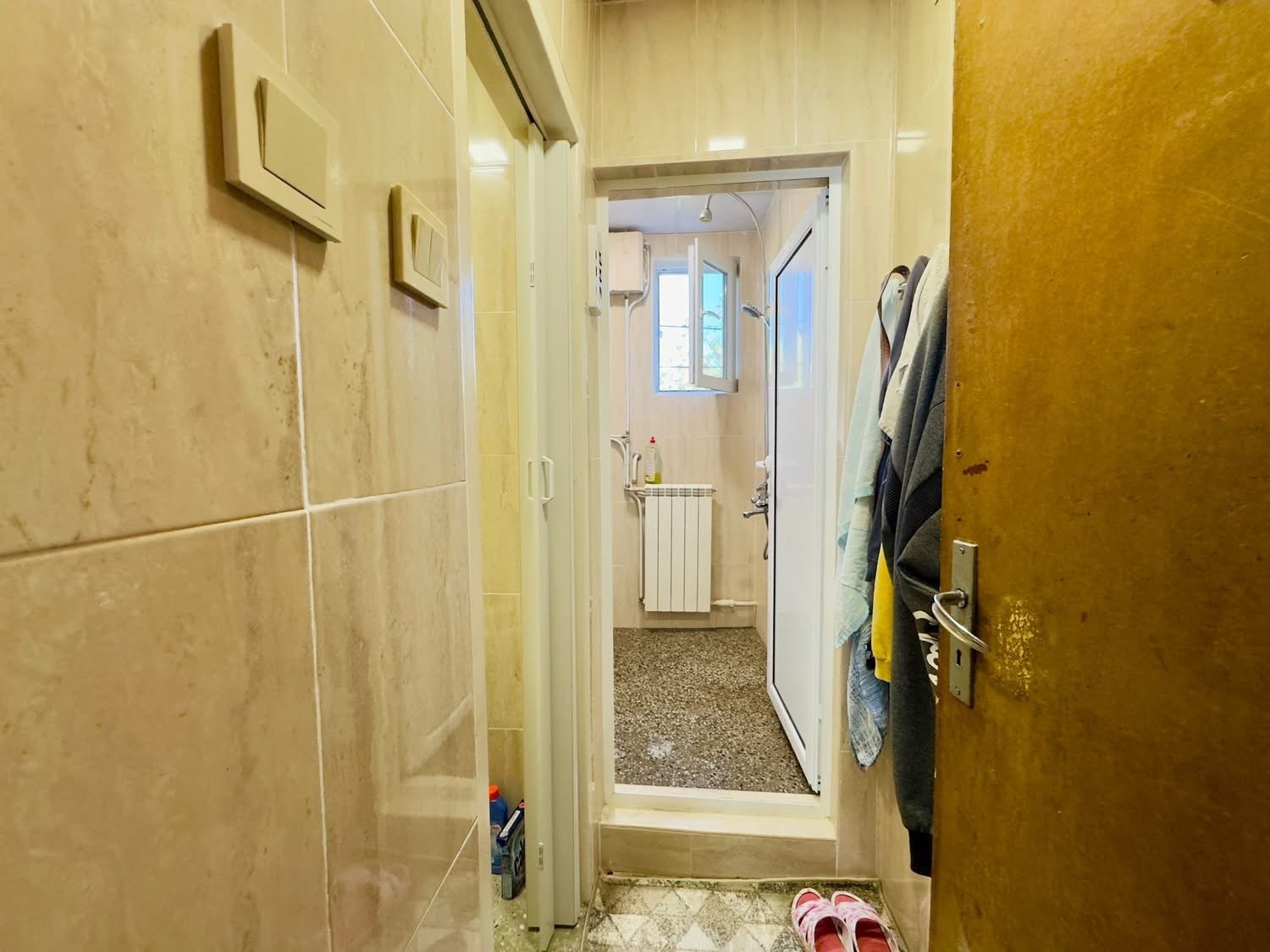 Продава ЕТАЖ ОТ КЪЩА, гр. Монтана, Парта 1, снимка 12 - Етаж от къща - 54299171