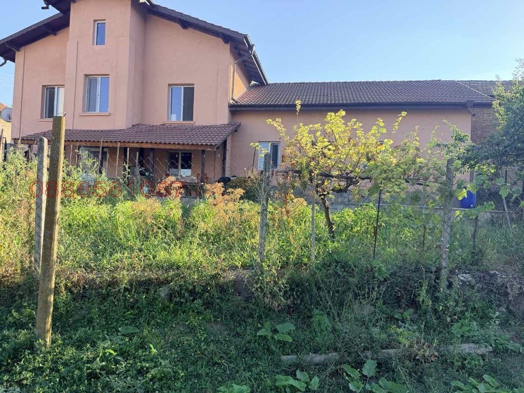 Продава КЪЩА, с. Садовец, област Плевен