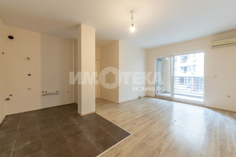 Продава 2-СТАЕН, гр. Варна, Левски 1