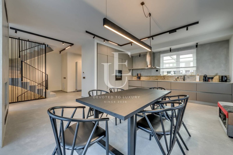 Продава  Къща град София , с. Лозен , 249 кв.м | 48633548