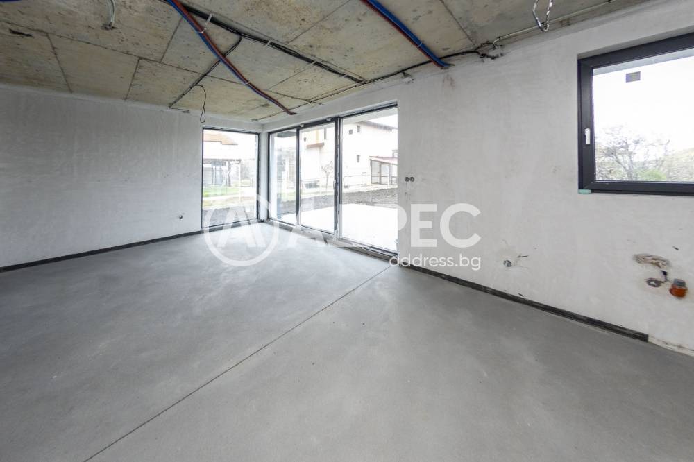 Продава КЪЩА, с. Голяновци, област София област, снимка 15 - Къщи - 55932040