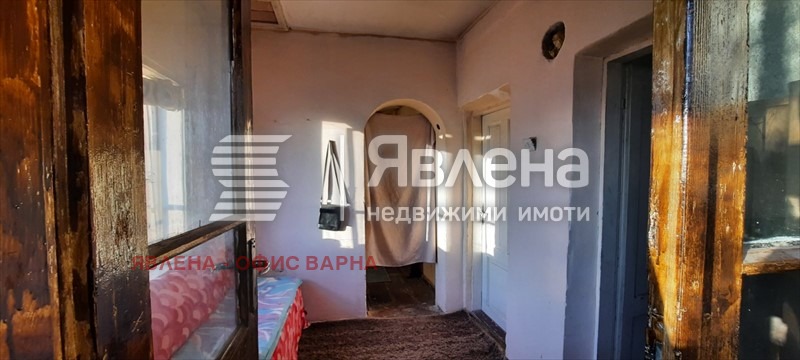 Продава КЪЩА, с. Приселци, област Варна, снимка 3 - Къщи - 48636041