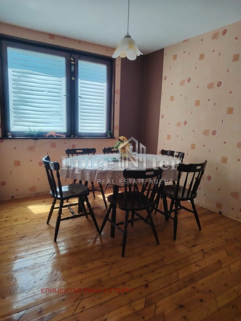 Продава КЪЩА, с. Ноевци, област Перник