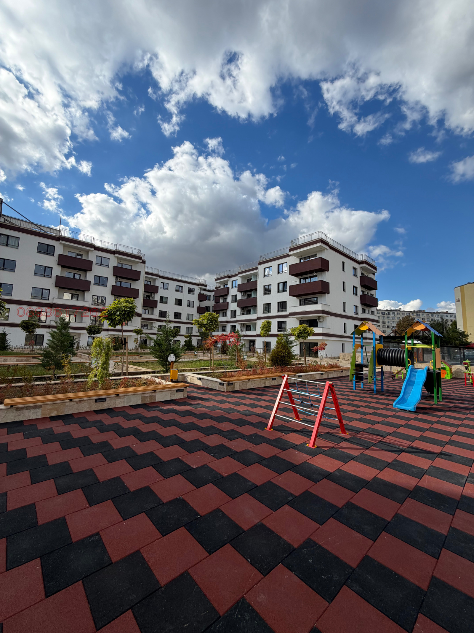 Продава 3-СТАЕН, гр. Перник, Изток, снимка 2 - Апартаменти - 56245594