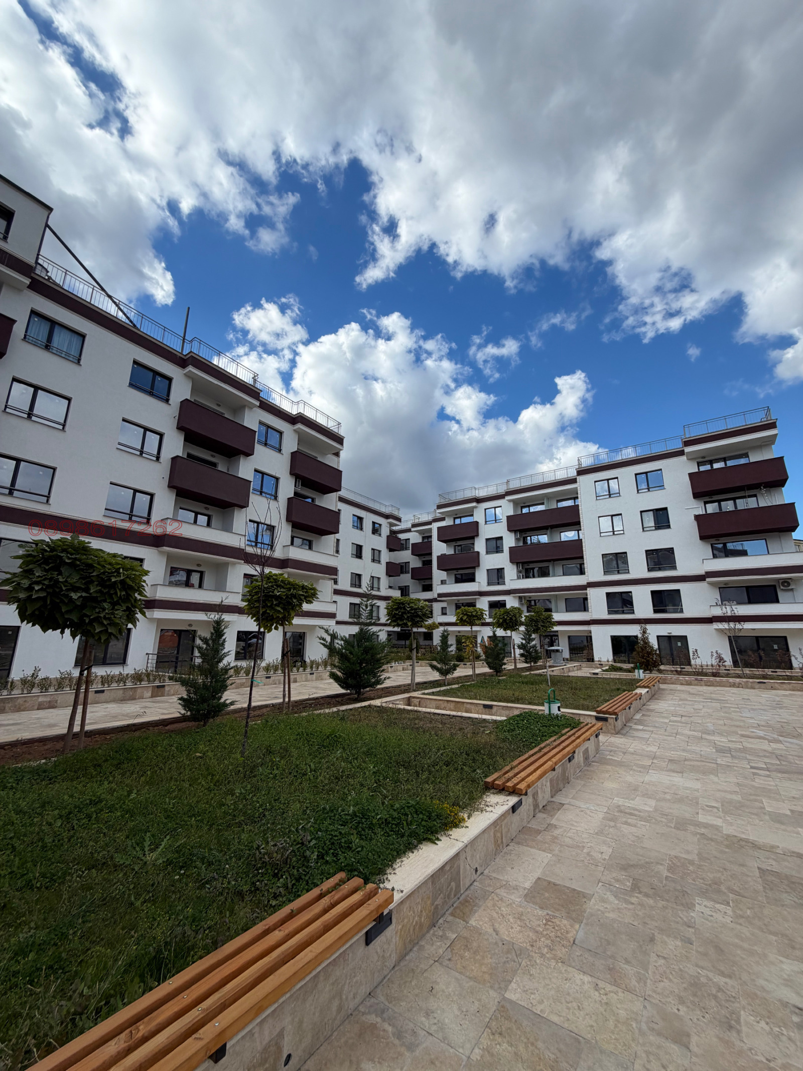 Продава 3-СТАЕН, гр. Перник, Изток