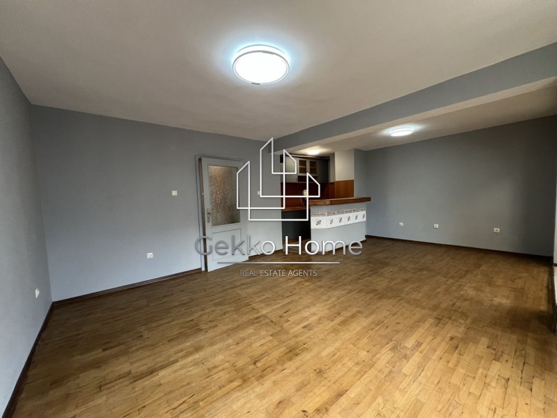 Продава 2-СТАЕН, гр. Варна, Зимно кино Тракия, снимка 2 - Апартаменти - 52667783