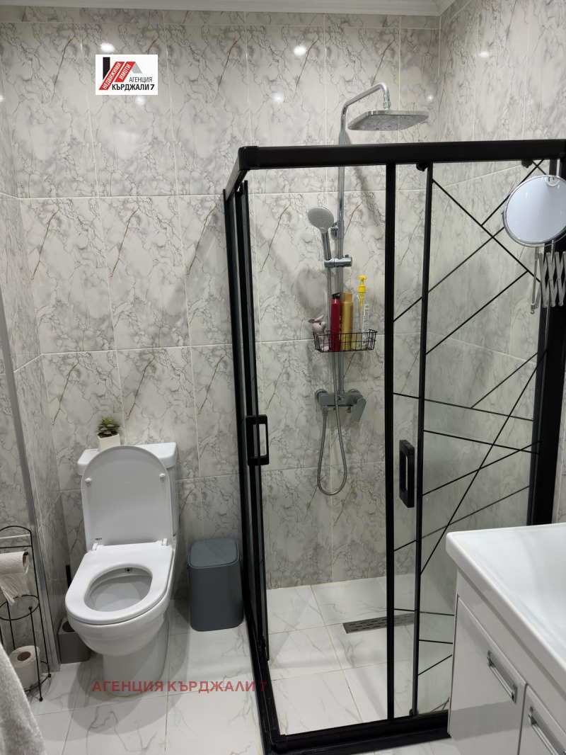 Na prodej  2 ložnice Kardžali , Vazroždenci , 120 m2 | 34435037 - obraz [17]