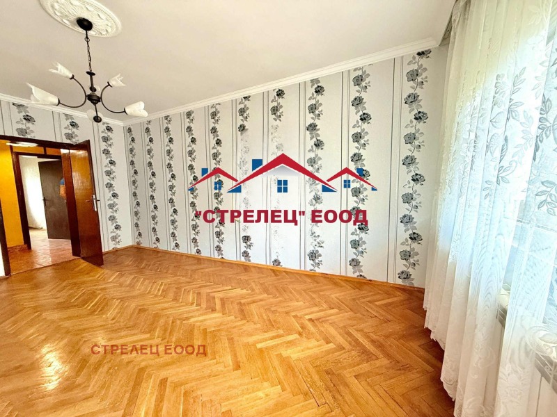 Продава 3-СТАЕН, гр. Добрич, Център, снимка 3 - Апартаменти - 53029654