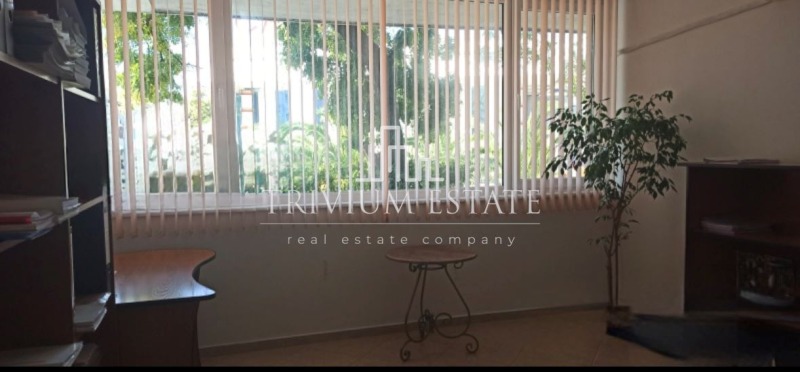 En venta  Oficina Plovdiv , Tsentar , 26 metros cuadrados | 24661243