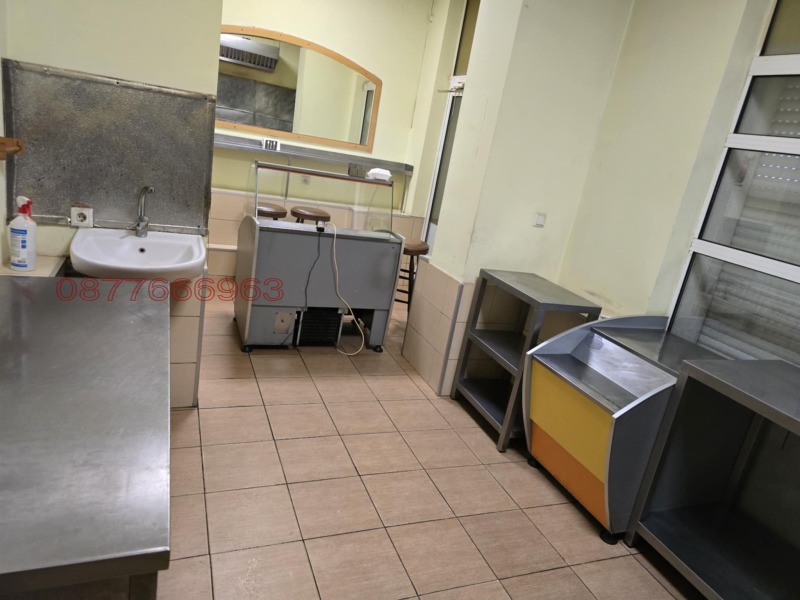 Продава ЕТАЖ ОТ КЪЩА, гр. Свищов, област Велико Търново, снимка 6 - Етаж от къща - 53305718