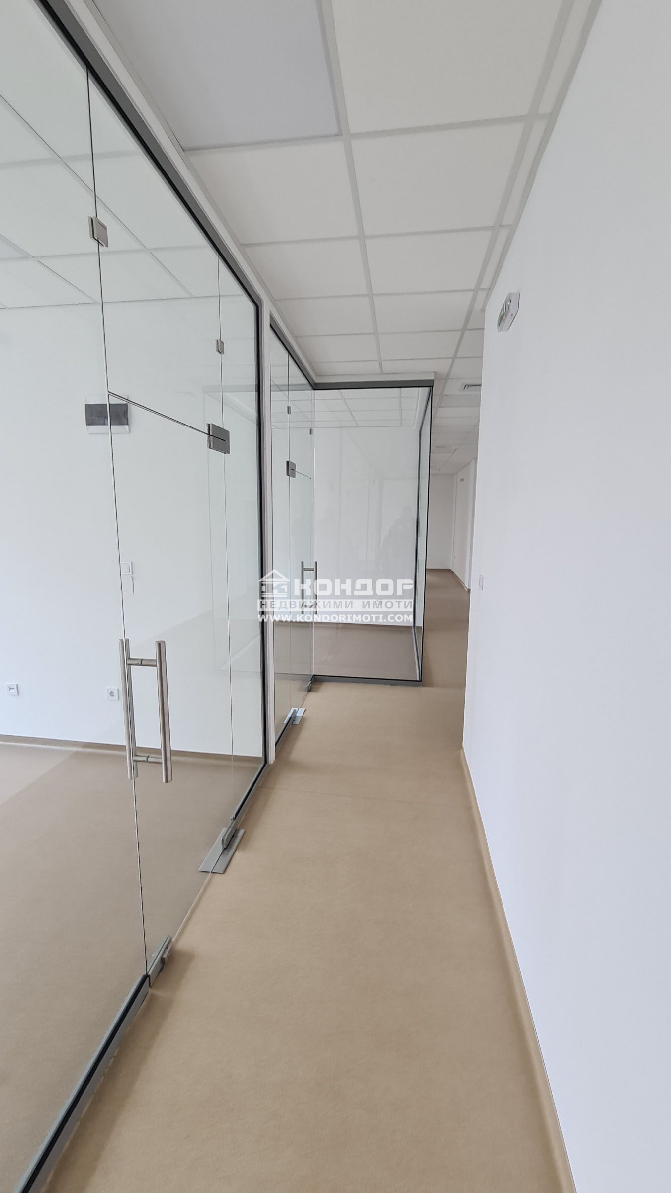 Продава ОФИС, гр. Пловдив, Център, снимка 2 - Офиси - 50097047