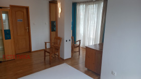 3+ camere da letto Oborishte, Sofia 11