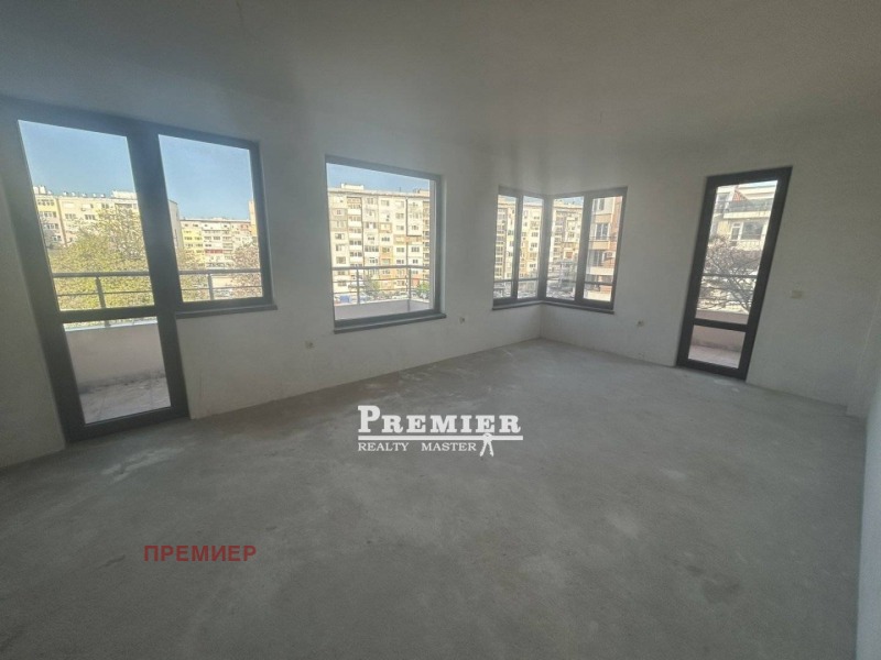 Продава  3-стаен, град Бургас, Изгрев •  235 555 EUR • ID 20102922 — holmes.bg - [1] 