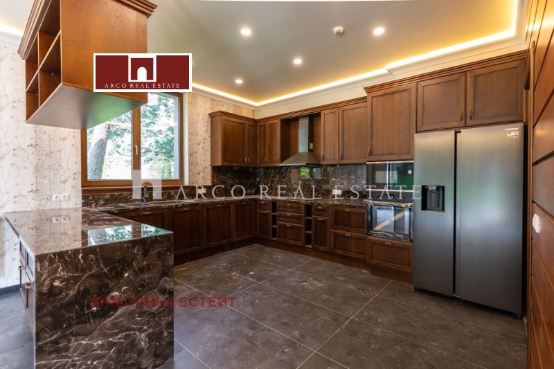 À venda  Casa Sofia , Boiana , 600 m² | 35935151