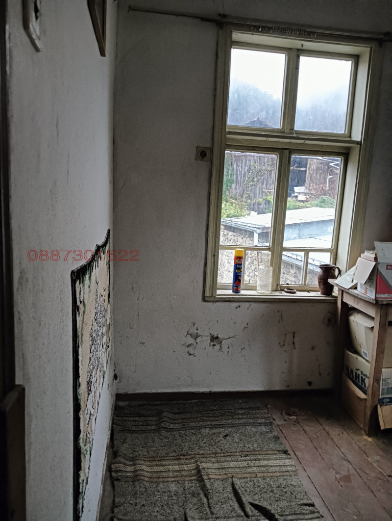 Продава КЪЩА, гр. Троян, област Ловеч, снимка 2 - Къщи - 52785889