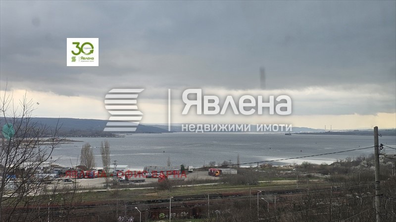 Продава 3-СТАЕН, гр. Варна, Погреби, снимка 1 - Aпартаменти - 48264012