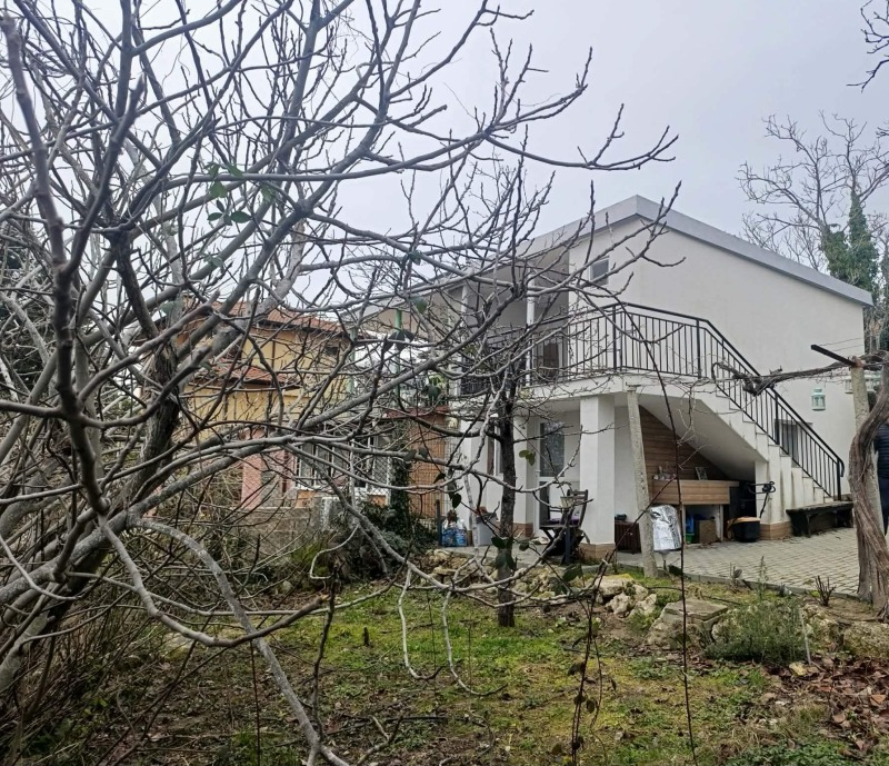 Продава КЪЩА, гр. Варна, м-т Евксиноград