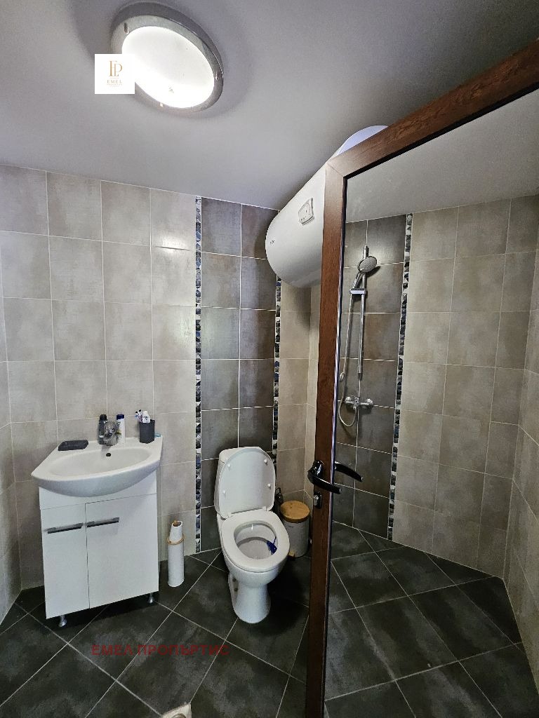 Продава КЪЩА, с. Режанци, област Перник, снимка 9 - Къщи - 55743078