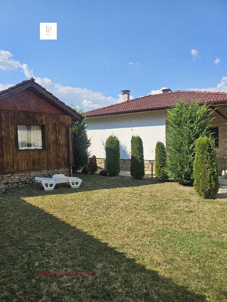 Продава КЪЩА, с. Режанци, област Перник