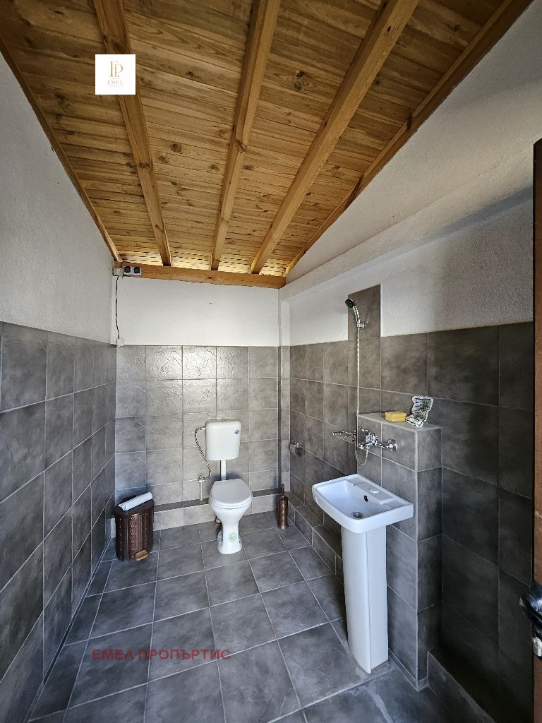 Продава КЪЩА, с. Режанци, област Перник, снимка 5 - Къщи - 55743078