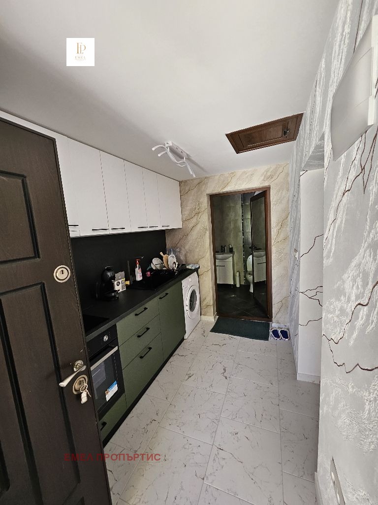 Продава КЪЩА, с. Режанци, област Перник, снимка 11 - Къщи - 55743078
